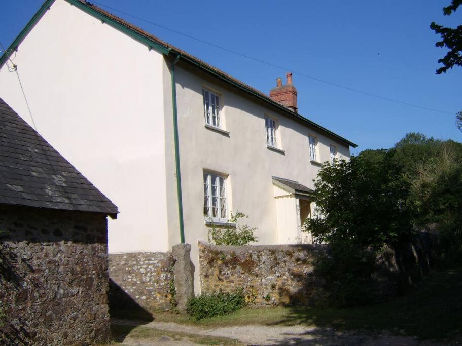 Farmer Bob'S Farmhouse Barnstaple Extérieur photo