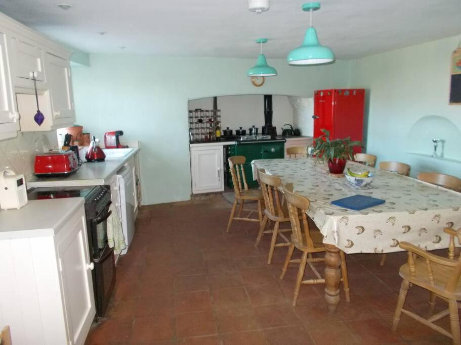 Farmer Bob'S Farmhouse Barnstaple Extérieur photo