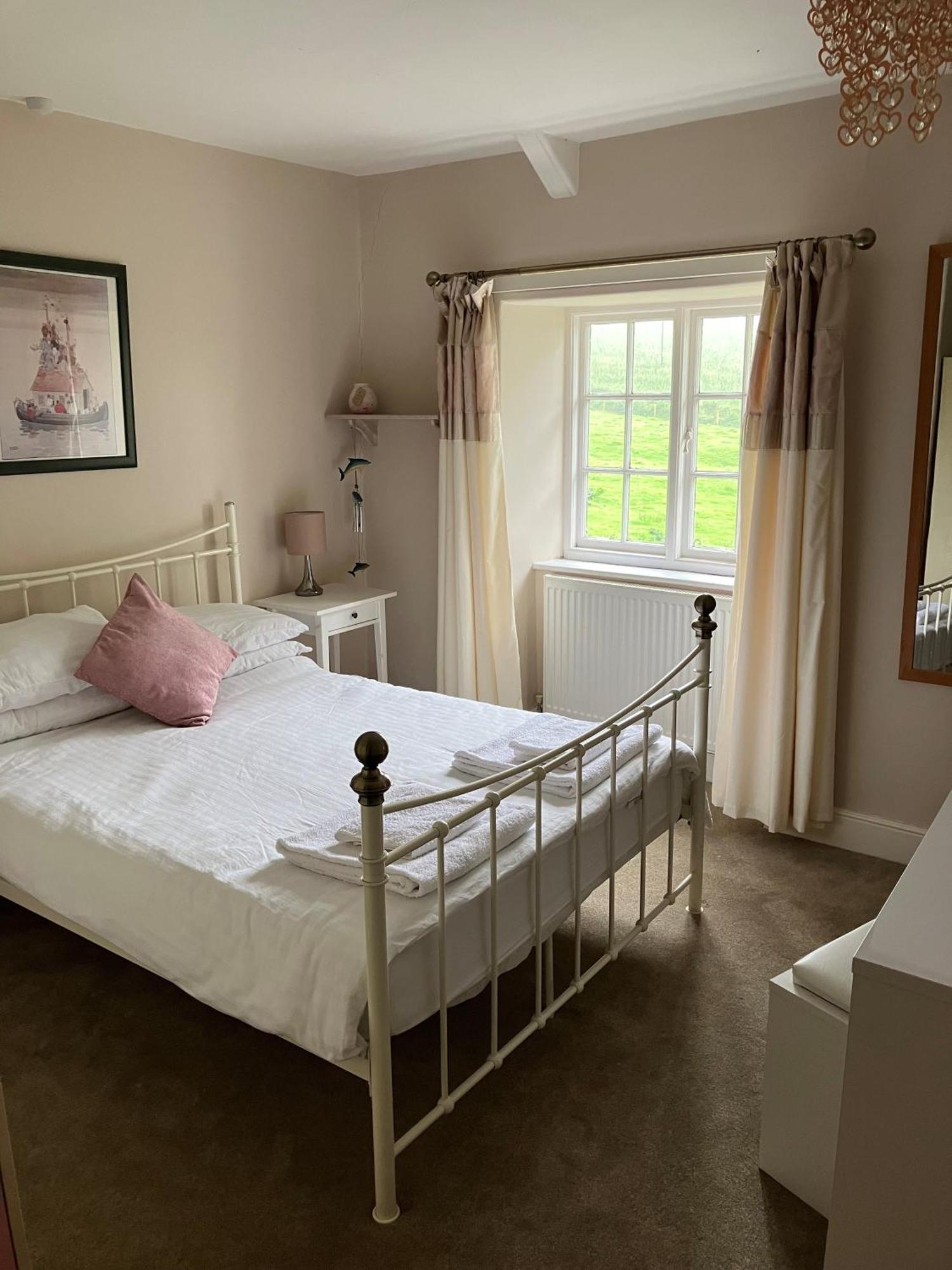 Farmer Bob'S Farmhouse Barnstaple Extérieur photo